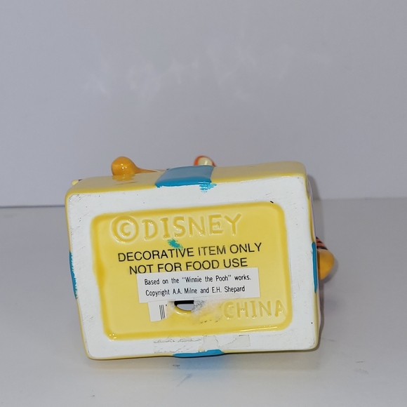 Disney Winnie the Pooh And Tigger Happy Birthday Figurine - Picture 6 of 10